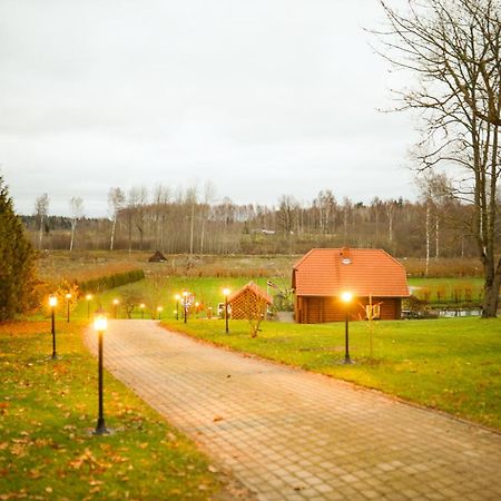 Hotel Kundzini Bīriņi Exteriér fotografie