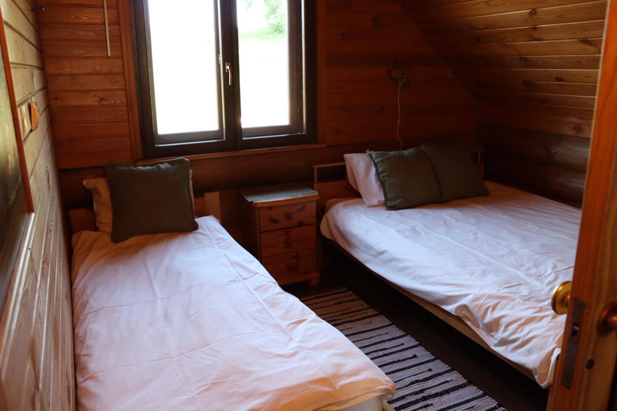 Hotel Kundzini Bīriņi Exteriér fotografie